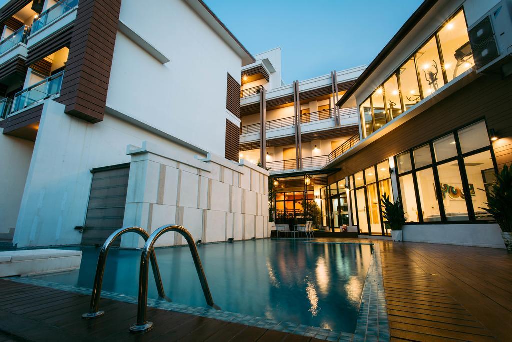 Mamaison Hotel Buriram Exterior photo